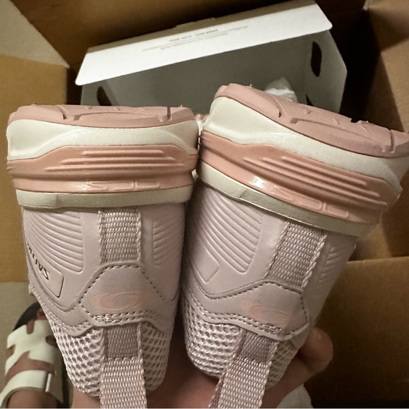 Salomon Women's Sneakers in Light Pink and Cream - Picture 9 of 12